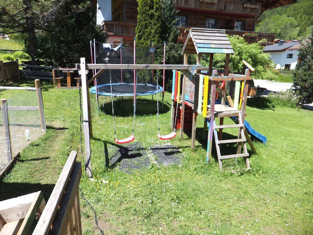 Haus Gipfelblick Apartment Lermoos Exterior photo